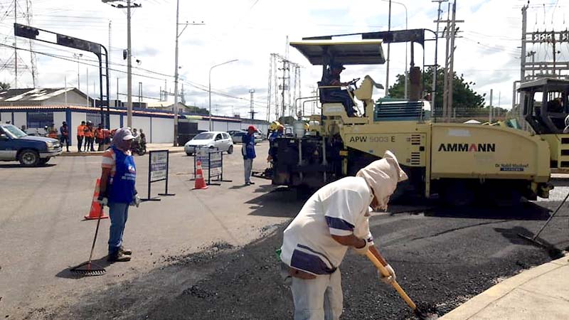 Arranca en Cabimas plan de asfaltado en la Av 32