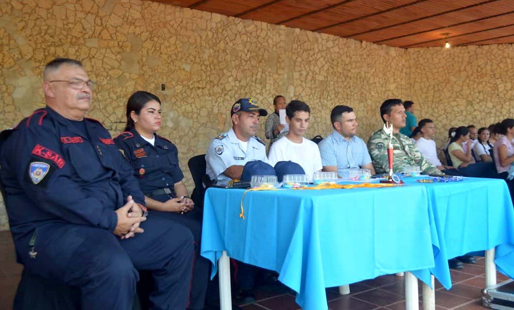  Banda Escuela Santa Rita realizó competencia Orden Cerrado