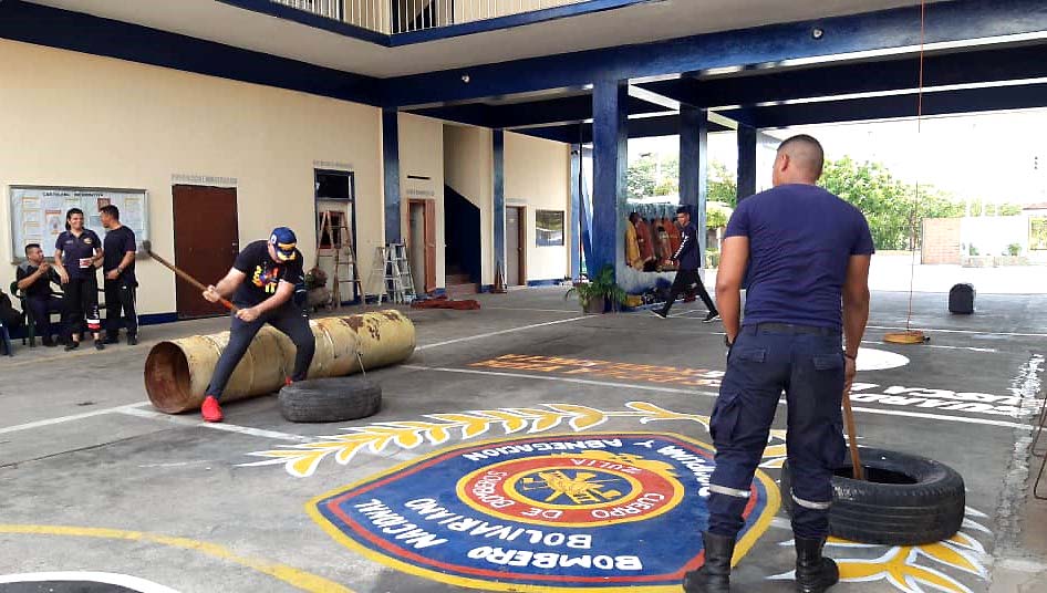 Bomberos de Cabimas arranca celebración de su 65 aniversario 