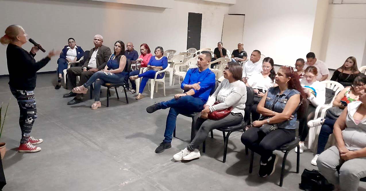 Caicoc celebró con taller motivacional el Día del Periodista