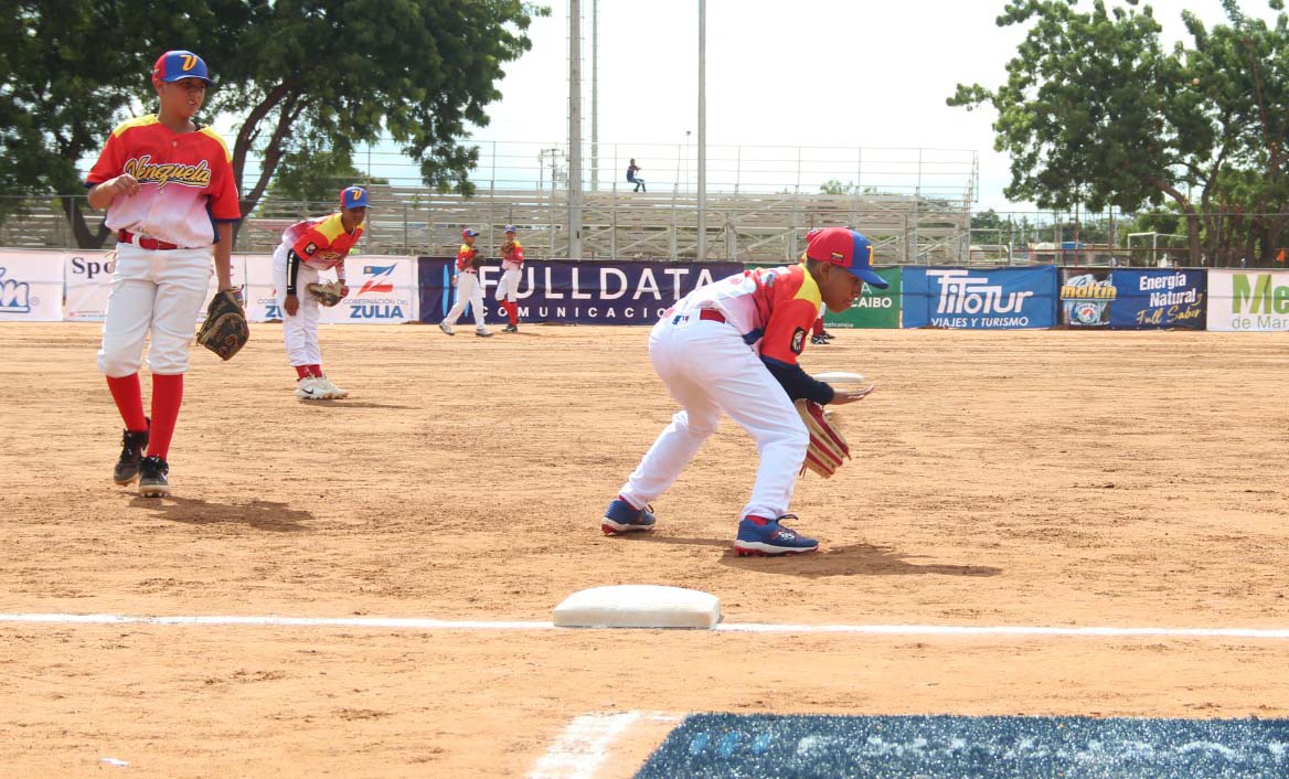 Cardenales de Venezuela blanquea a Colombia