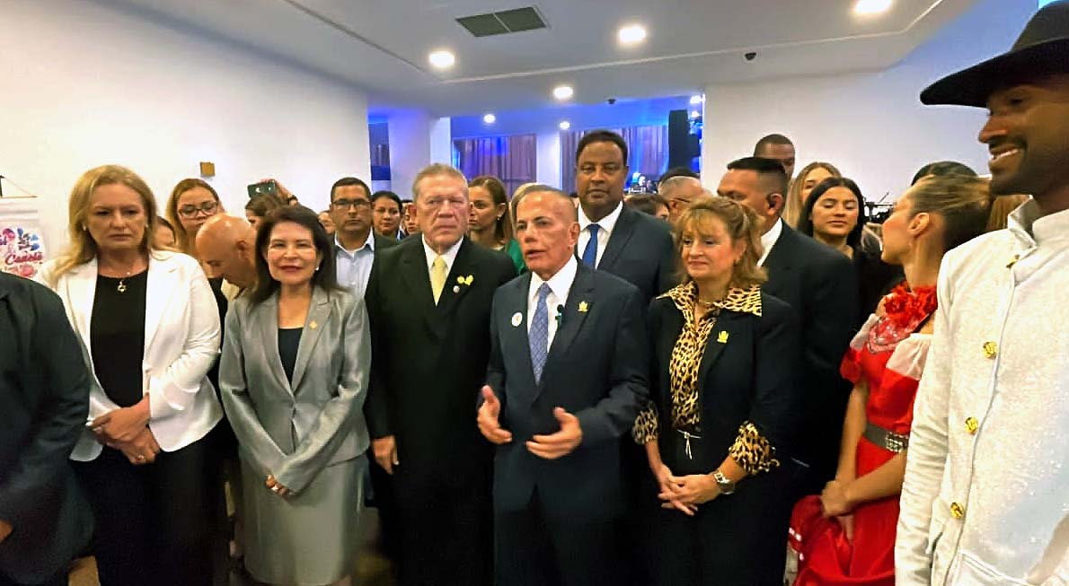 Rosales a los Campeones del Latinoamericano de Pequeñas Ligas