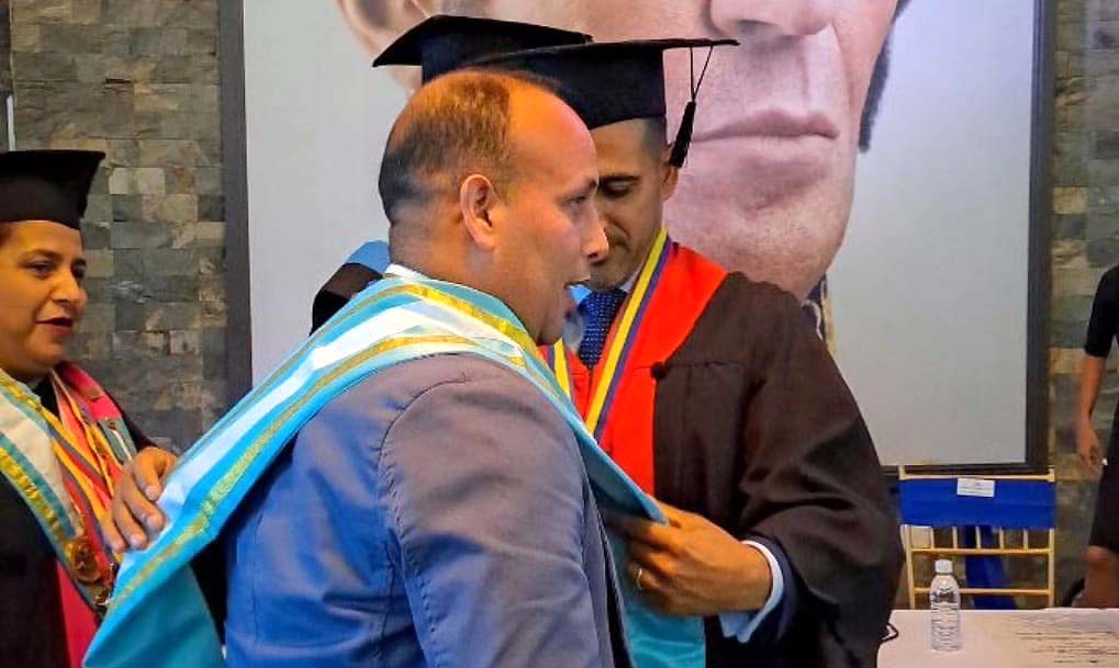 Unermb confirió Honoris Causa a Nicolás Maduro