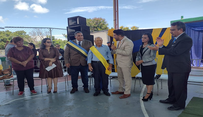 Valmore Rodriguez celebró 34 años de autnomia 1. jpg