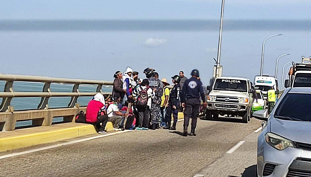 Yukpas interrumpieron paso por el Puente 