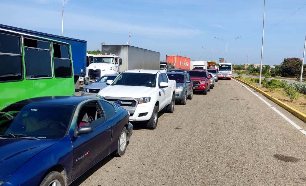 Yukpas interrumpieron paso por el Puente