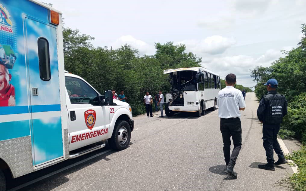 Registrado accidente entre unidades pesadas en el sector El Mecocal 
