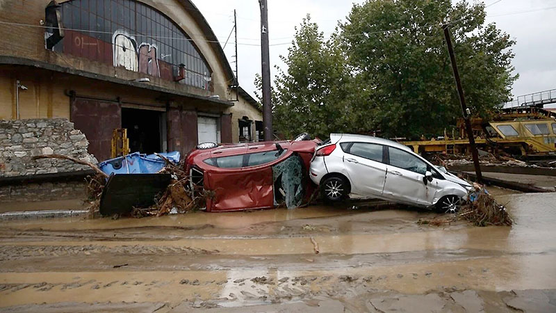 Al menos diez muertos dejan inundaciones en Grecia