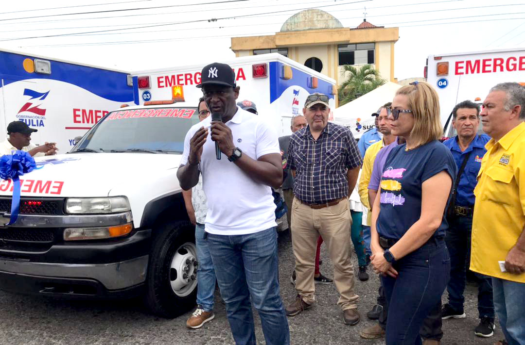 Alcaldía de Sucre entrega ambulancias
