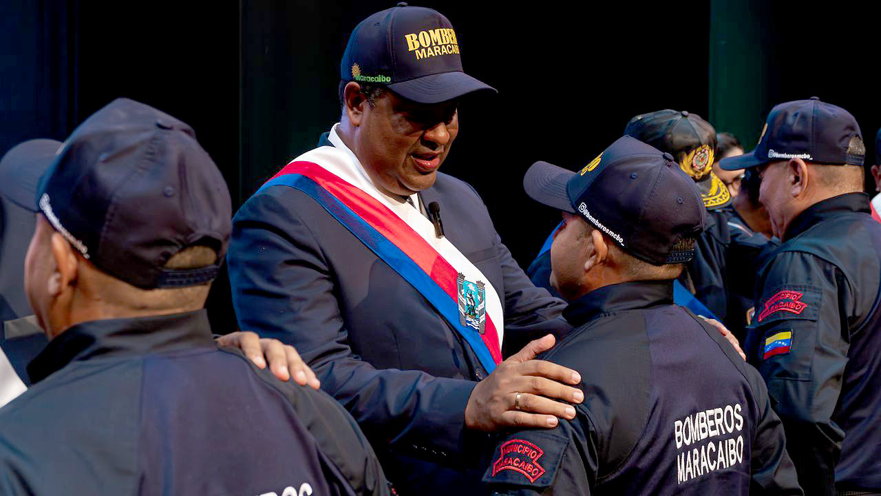 Bomberos de Maracaibo cuenta con su primer general