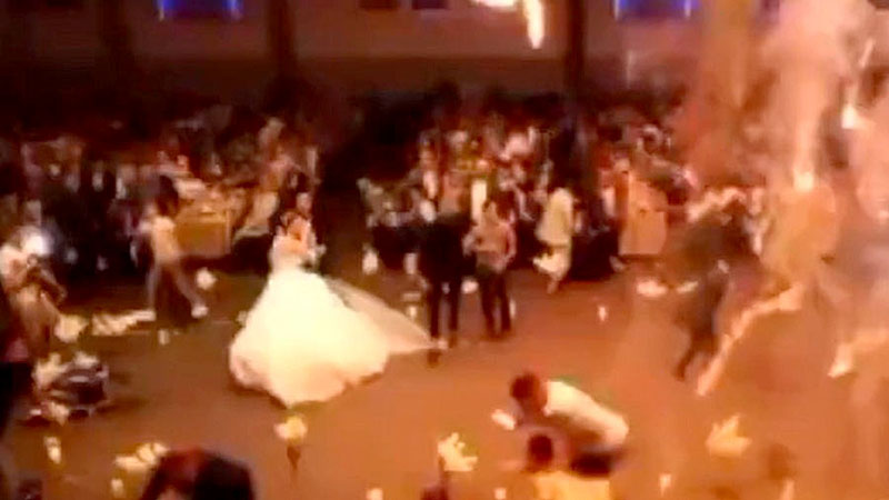 Hay 500 heridos y más de 100 muertos por incendio en la boda en Irak