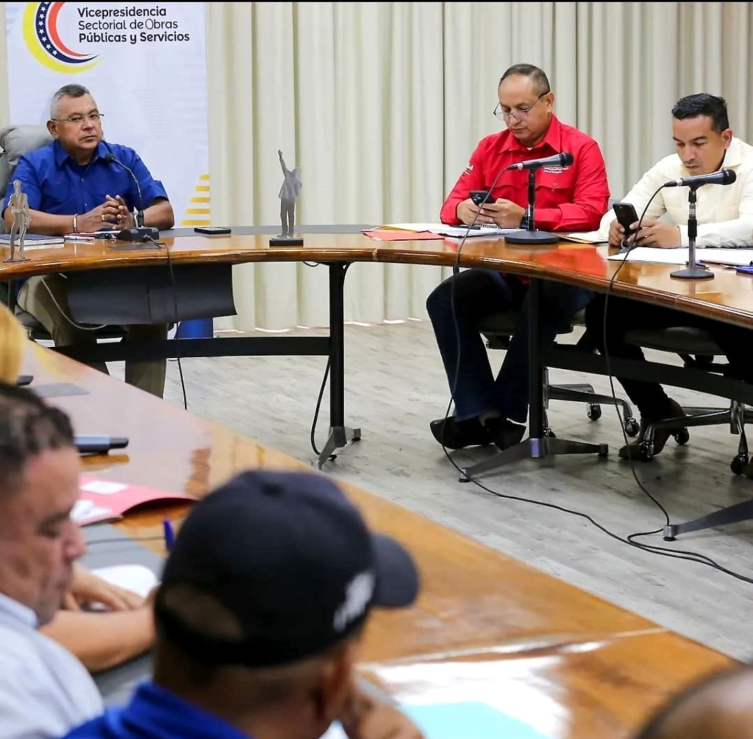 Ministro Reverol Avanza el saneamiento del Lago