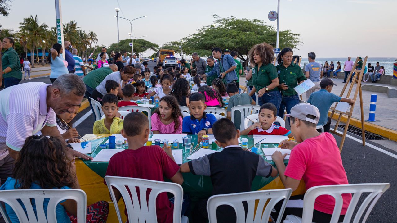 Niños pintan a Maracaibo en su 494 aniversario