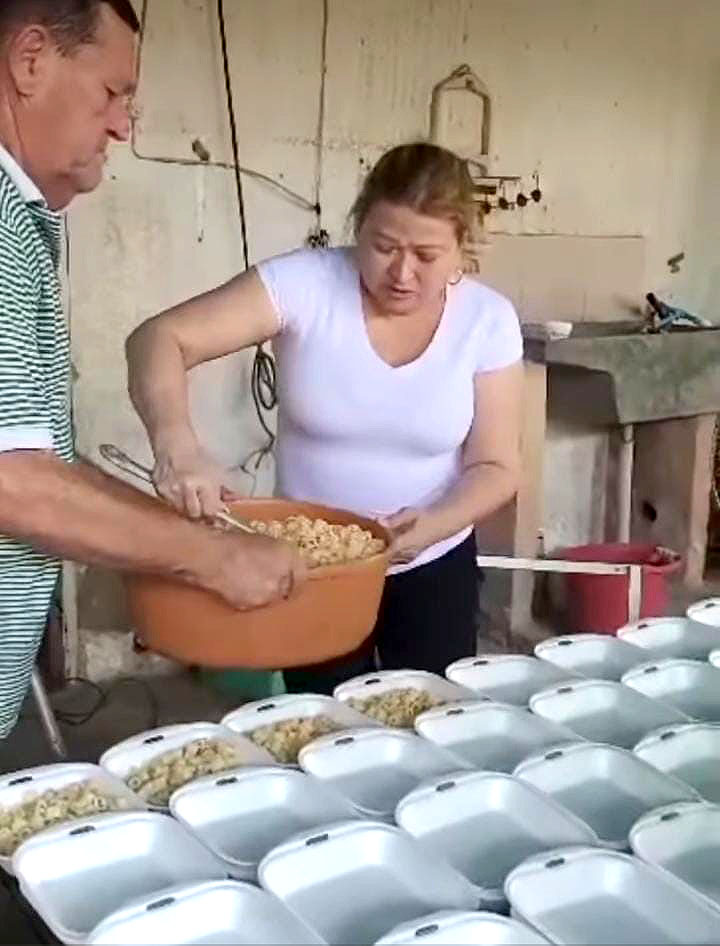Primera dama de Cabimas  jornadas de alimentación
