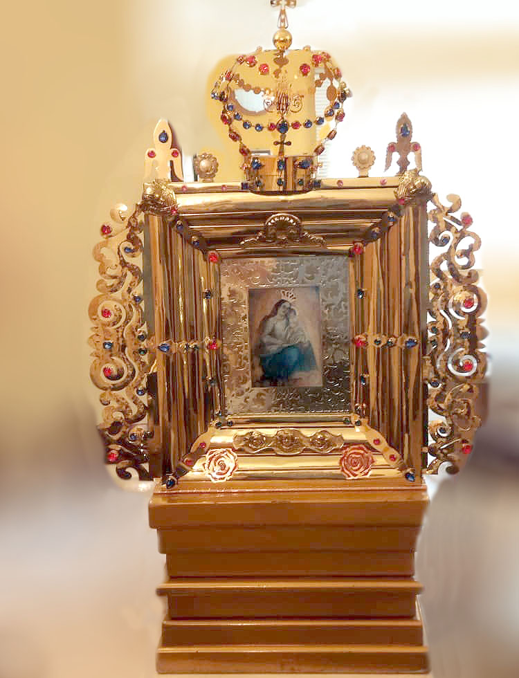 Reciben réplica de la virgen del Rosario