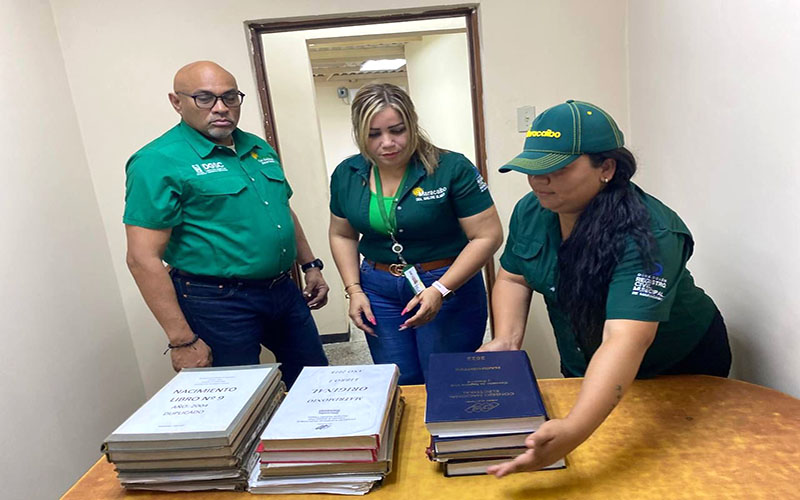 Registro Civil Parroquial de Idelfonso Vásquez 