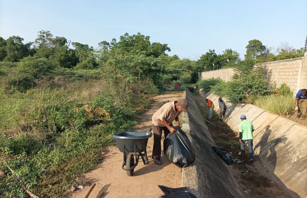 Tres jornadas de saneamiento al Lago de Maracaibo realizó Santa Rita