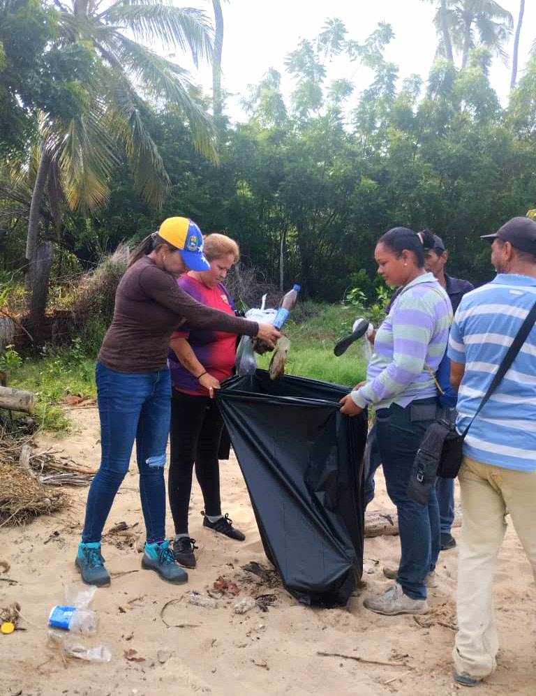 Tres jornadas de saneamiento al Lago de Maracaibo realizó Santa Rita