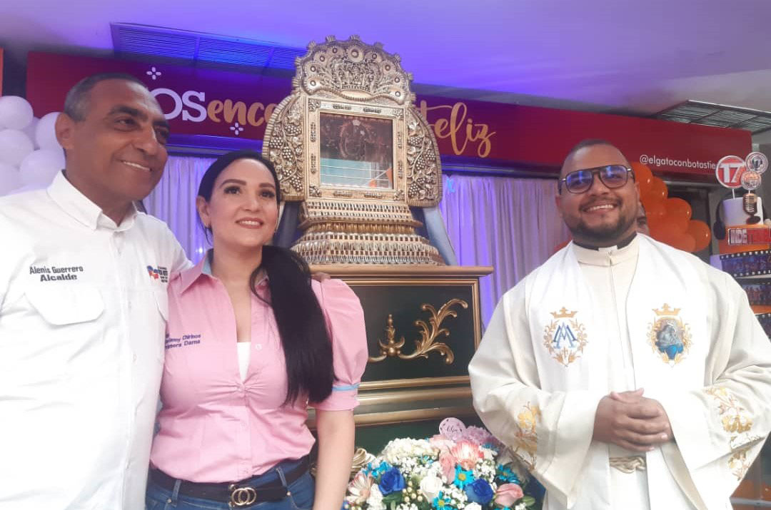 Xtrema 98.9 FM aniversario 17