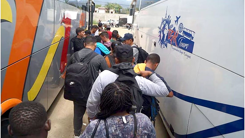 Hay 28 venezolanos heridos en accidente de autobús en México 