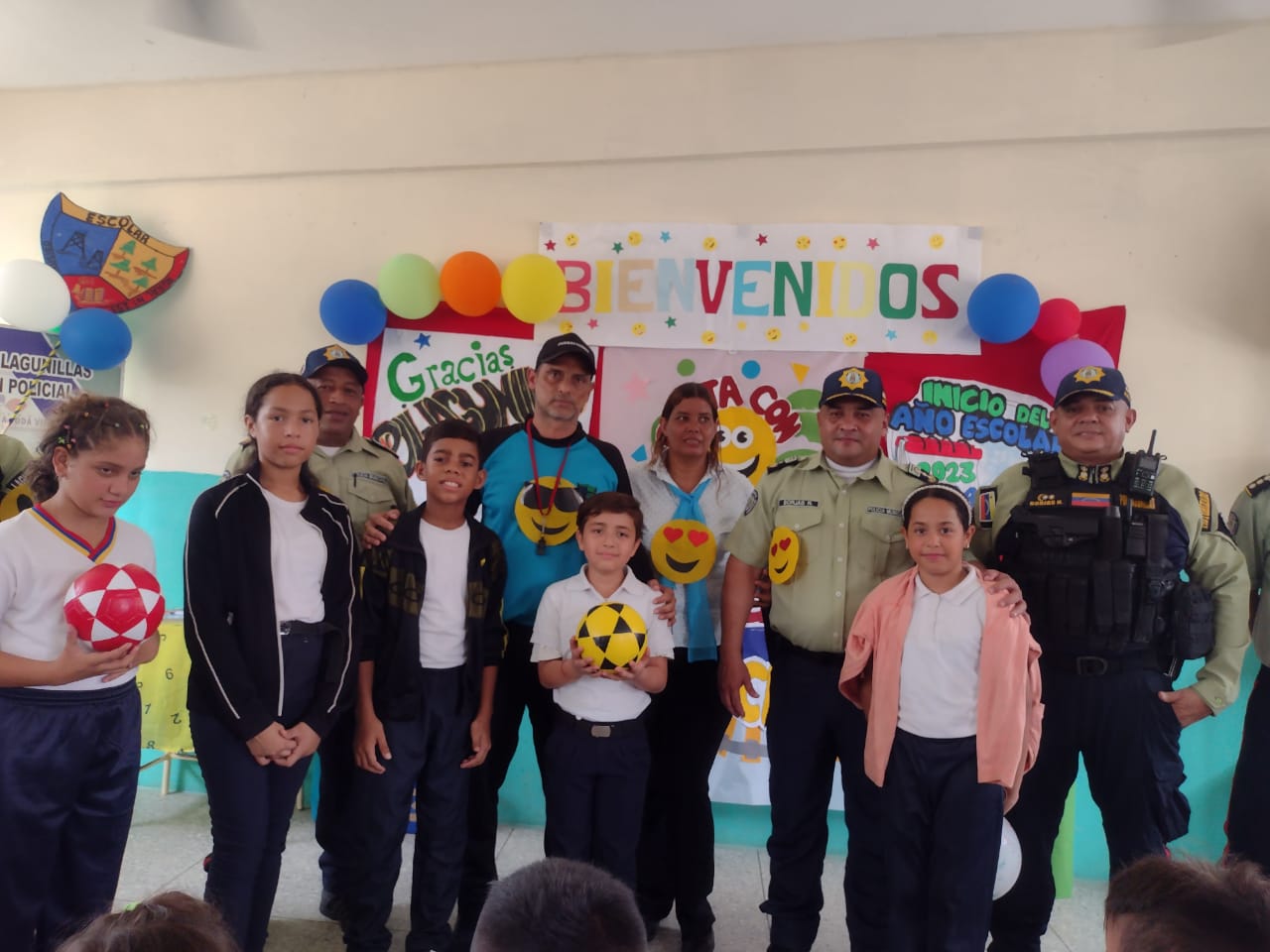 PoliLagunillas y el policía va a la escuela 