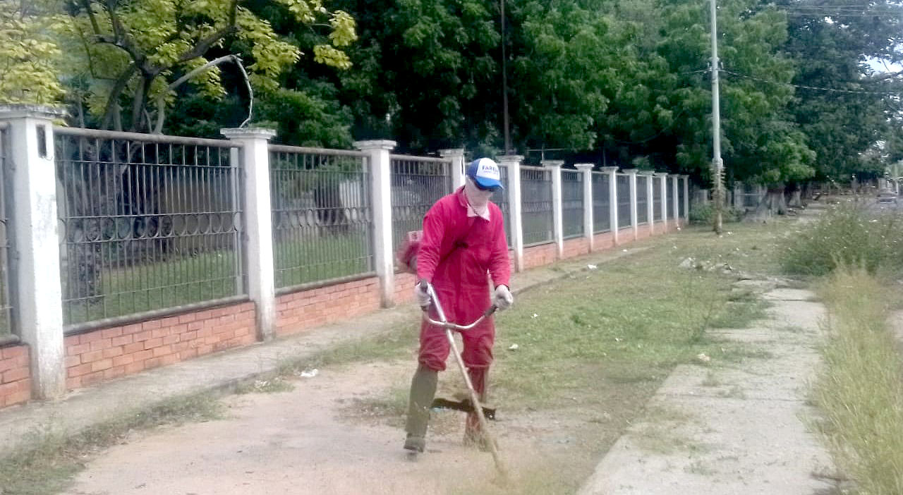 Inicia en Cabimas plan de desmalezamiento en el Inces y Bompland