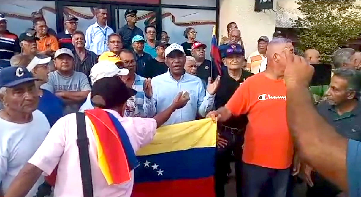 Continúan las protestas de jubilados en Cabimas