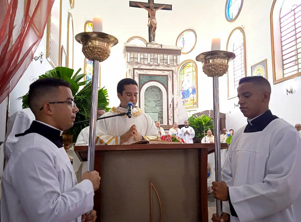 Monseñor Ángel Caraballo virgen del Rosario
