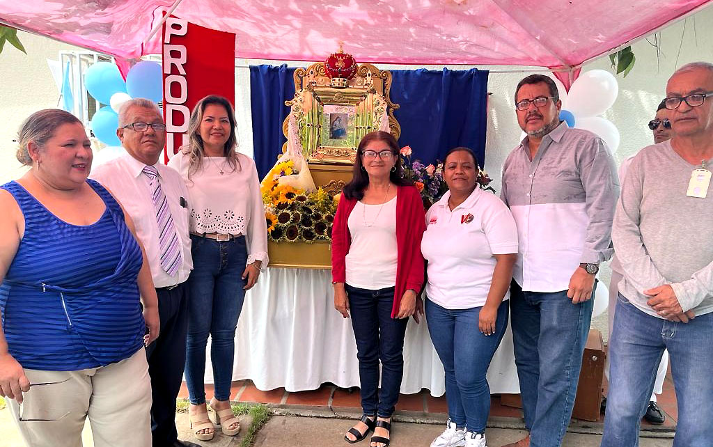 Produzca recibió visita de la virgen del Rosario
