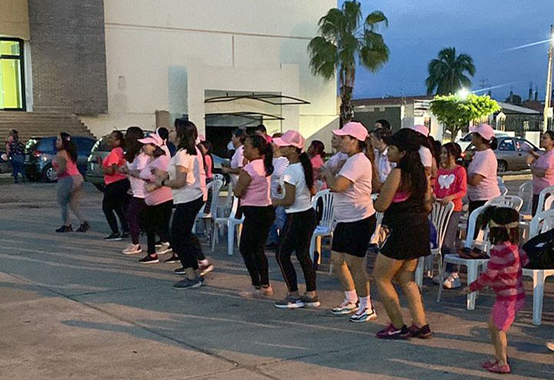 Realizan en Buena Vista charla sobre el cáncer de mama