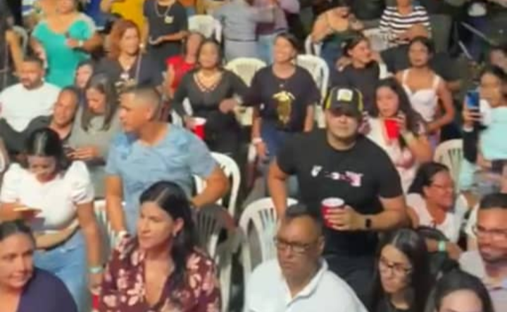 Este sábado 7 de Octubre, Cabimas disfrutó en su máxima expresión la feria en honor a la virgen del Rosario, organizada por el Partido Socialista Unido de Venezuela (Psuv) y la Vicepresidencia Sectorial de Obras Públicas y Servicios Costa Oriental del Lago.