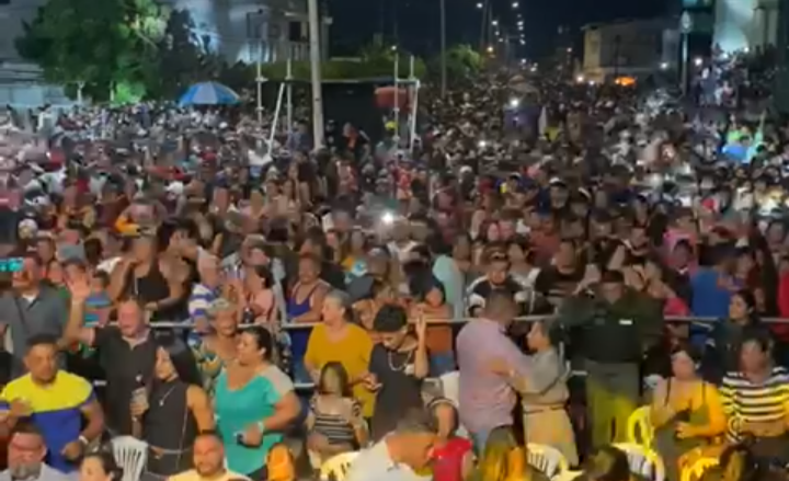 Este sábado 7 de Octubre, Cabimas disfrutó en su máxima expresión  la feria en honor a la virgen del Rosario,  organizada por el Partido Socialista Unido de Venezuela (Psuv) y la Vicepresidencia  Sectorial de Obras Públicas y Servicios Costa Oriental del Lago.