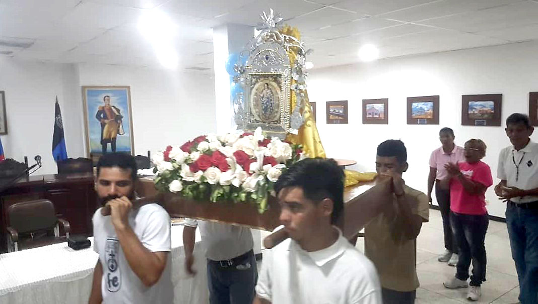Virgen Nuestra Señora del Paraute visitó alcaldía de Lagunillas