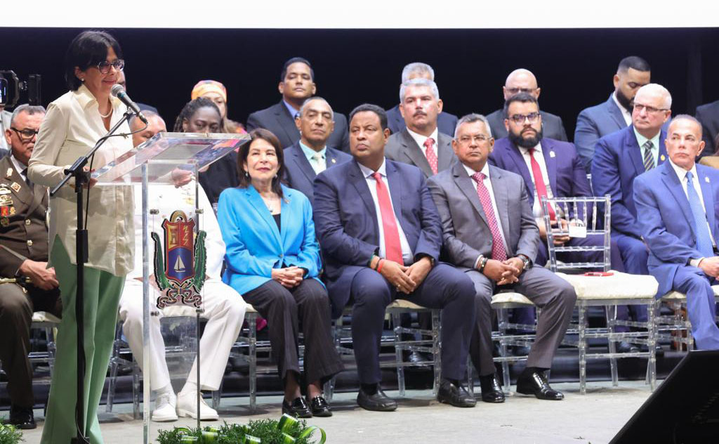 Delcy Rodríguez autoridades del estado Zulia