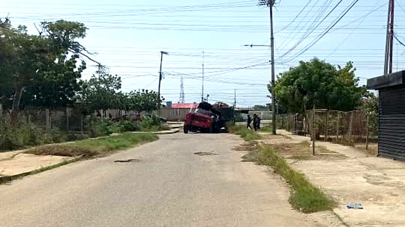 Alcantarilla dañada en Nueva Cabimas