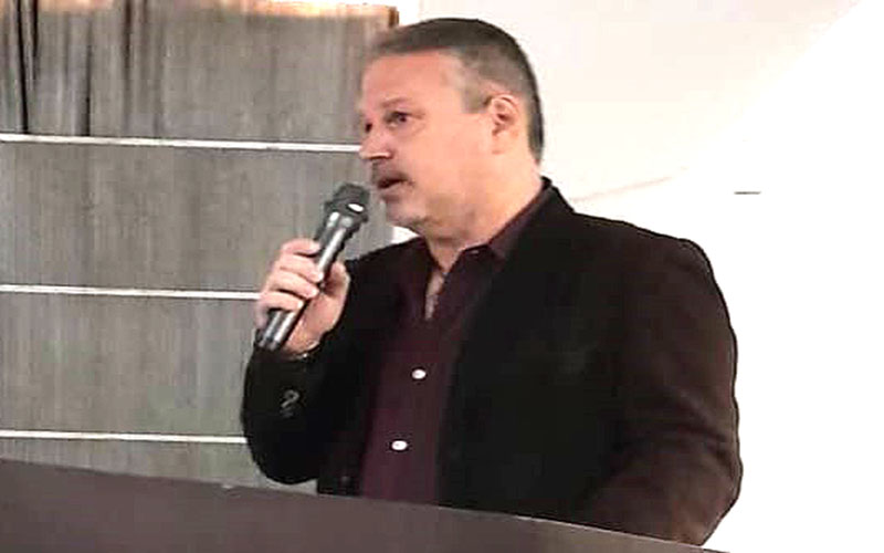 Estefano Lo brace presidente CAICOC