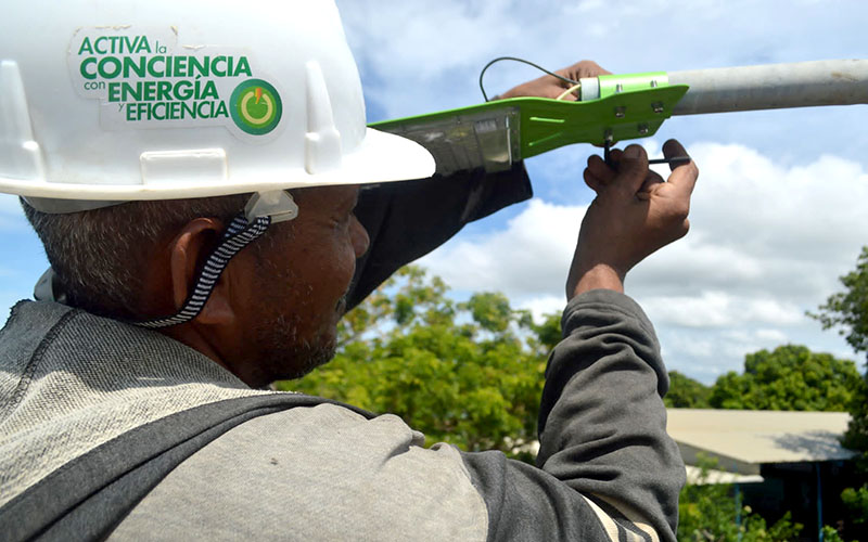 Instalarán 500 lámparas LED en el municipio Santa Rita