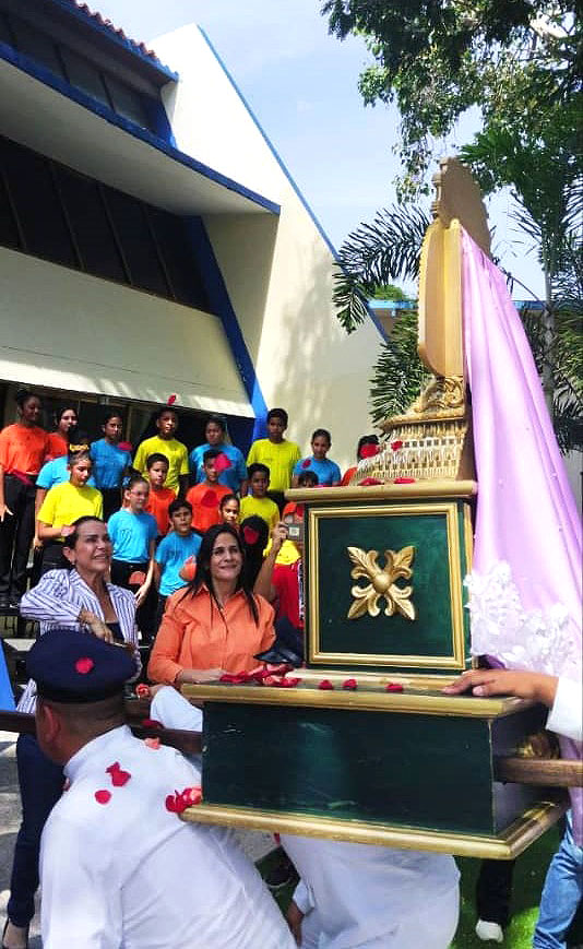La Virgen de Chiquinquirá visitó sede de Fundación Niño Zuliano