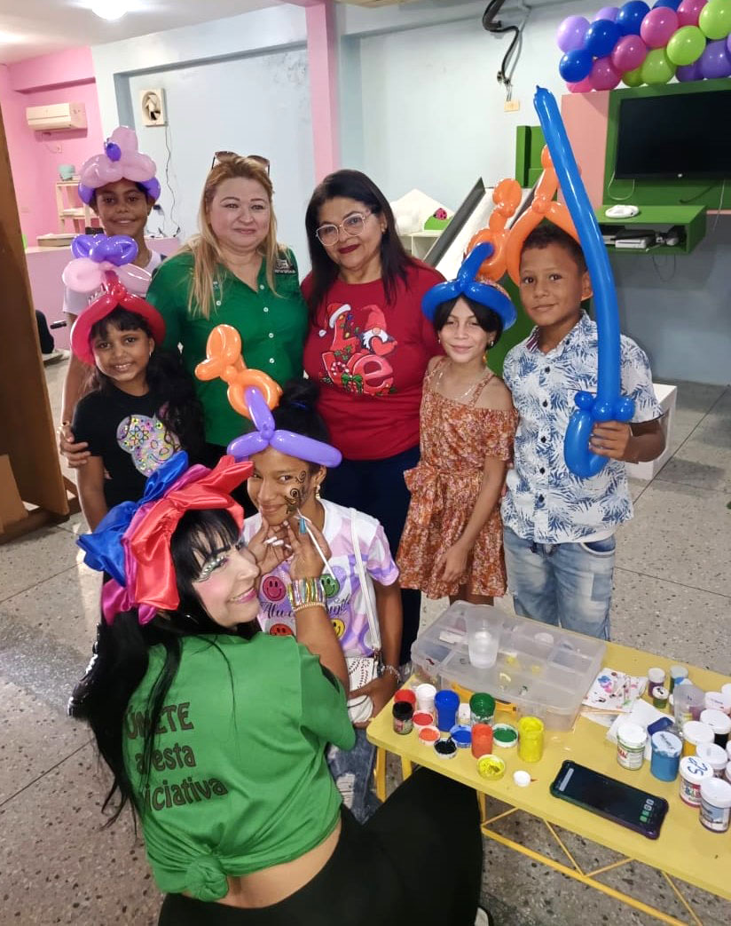 Primera Dama agasaja a ganadores del Festival de Ciencias Sociales 