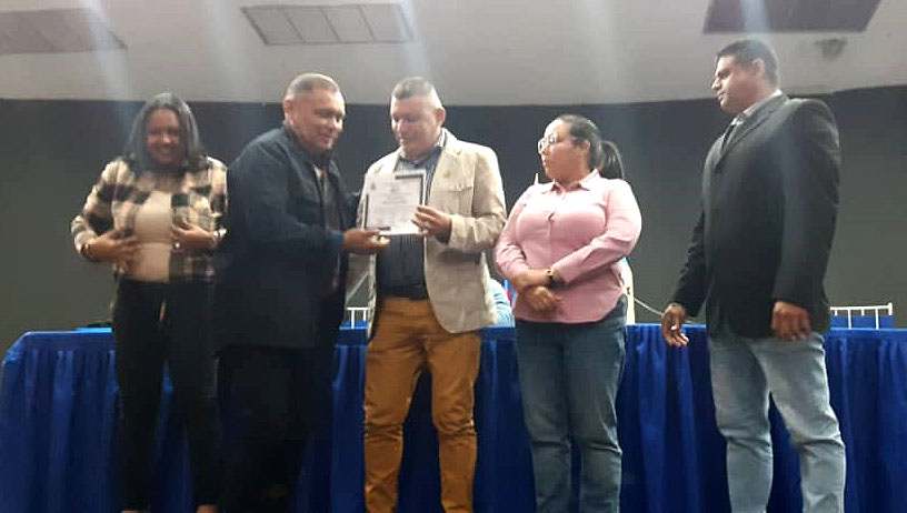 Edinson Martínez