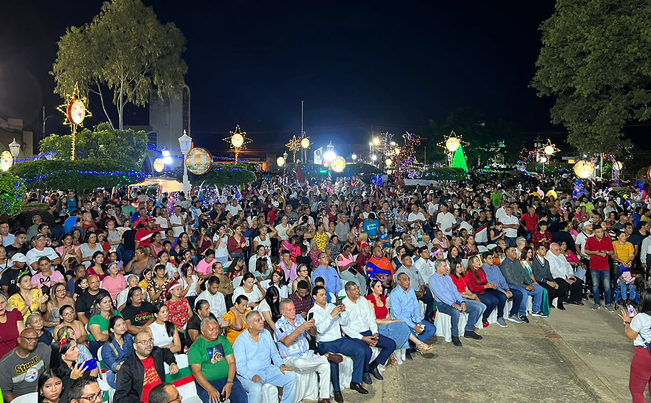 Santa Rita vibró con el encendido de luces
