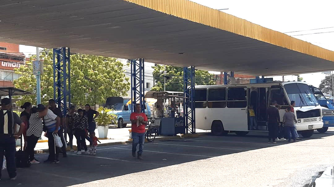 Transportistas en Cabimas iniciaron este 15-N cobro del bono navideño