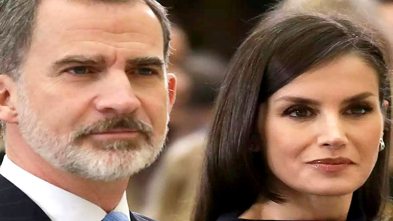 De nuevo los escándalos de infidelidades vuelven a sacudir a la monarquía española. Por los crecientes rumores de relaciones clandestinas con las que la reina Letizia le había sido infiel al rey Felipe VI.