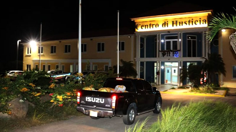 Interceptan en Aruba embarcación con 600 kilos de droga. Detenidos 11 venezolanos
