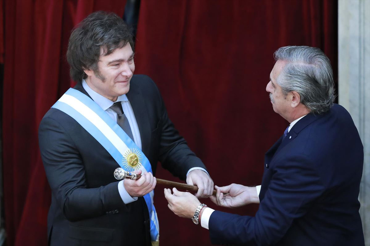 Javier Milei jura como presidente de Argentina