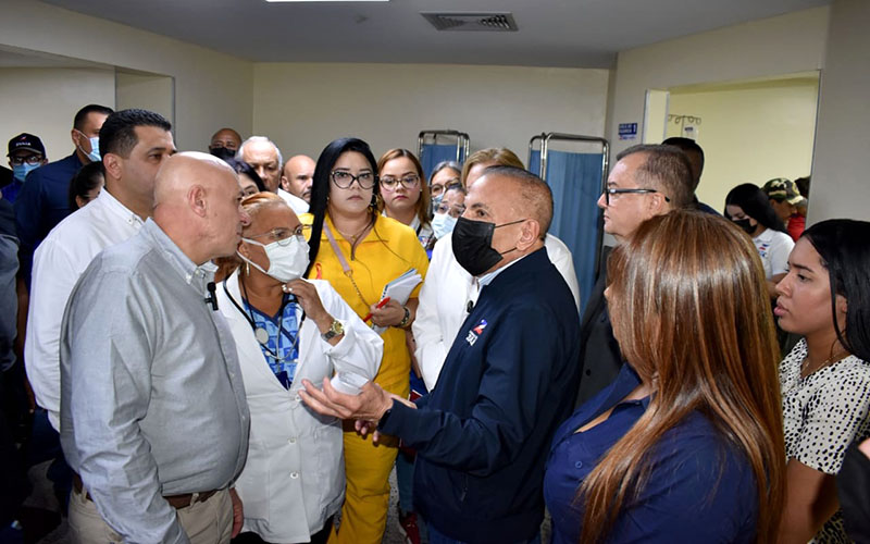 Rosales inspeccionó obras en el Hospital General de Cabimas