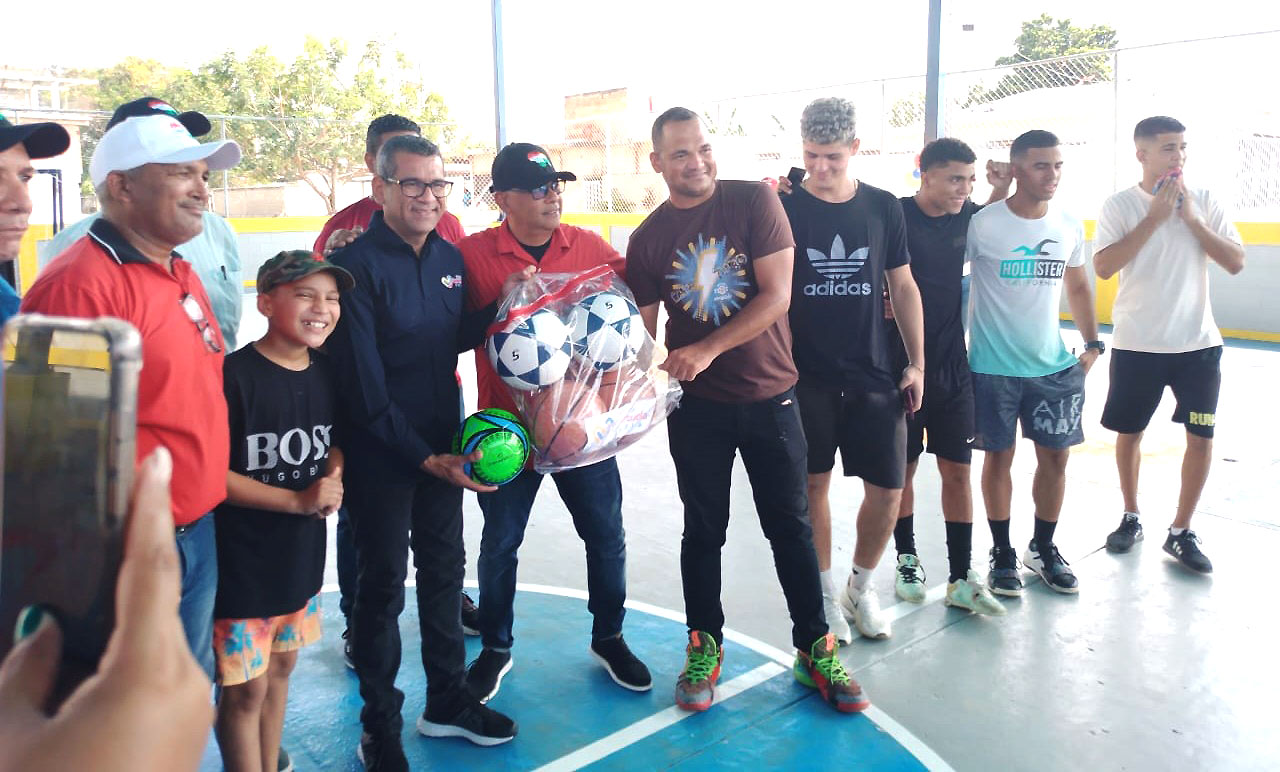 Inauguran cancha La Montañita en Cabimas 