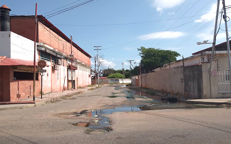 Aguas servidas calle Táchira 
