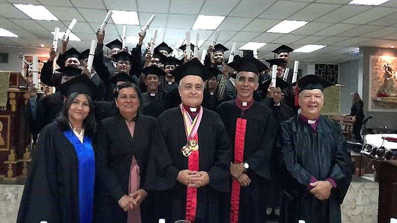 Cabimas Clero de Iglesia Anglicana revalida títulos teológicos