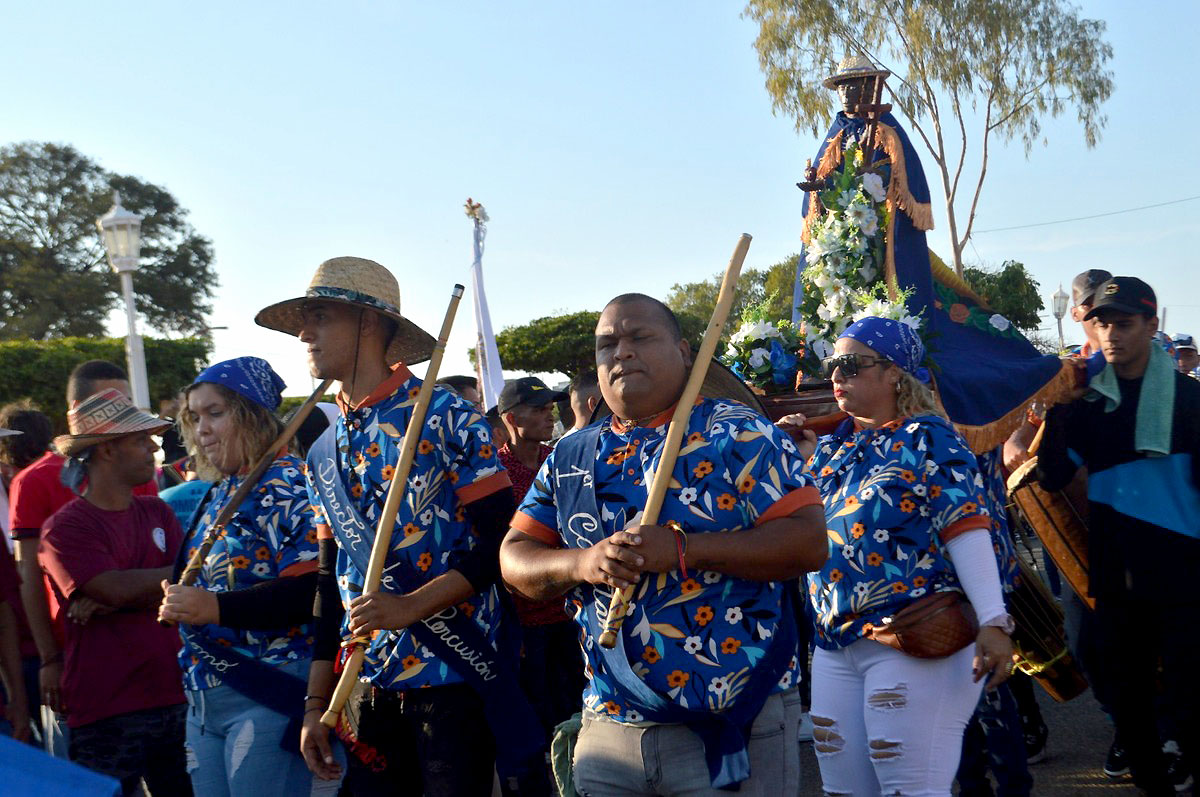 Encuentro municipal de Chimbangueles de San Benito en Santa Rita